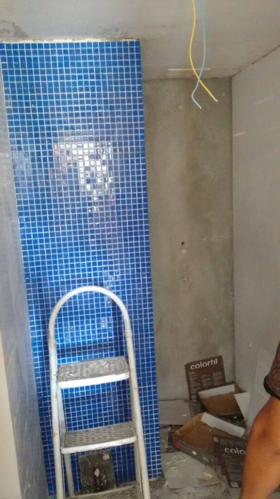 Banheiro feito pelo pedreiro no rio de janeiro
