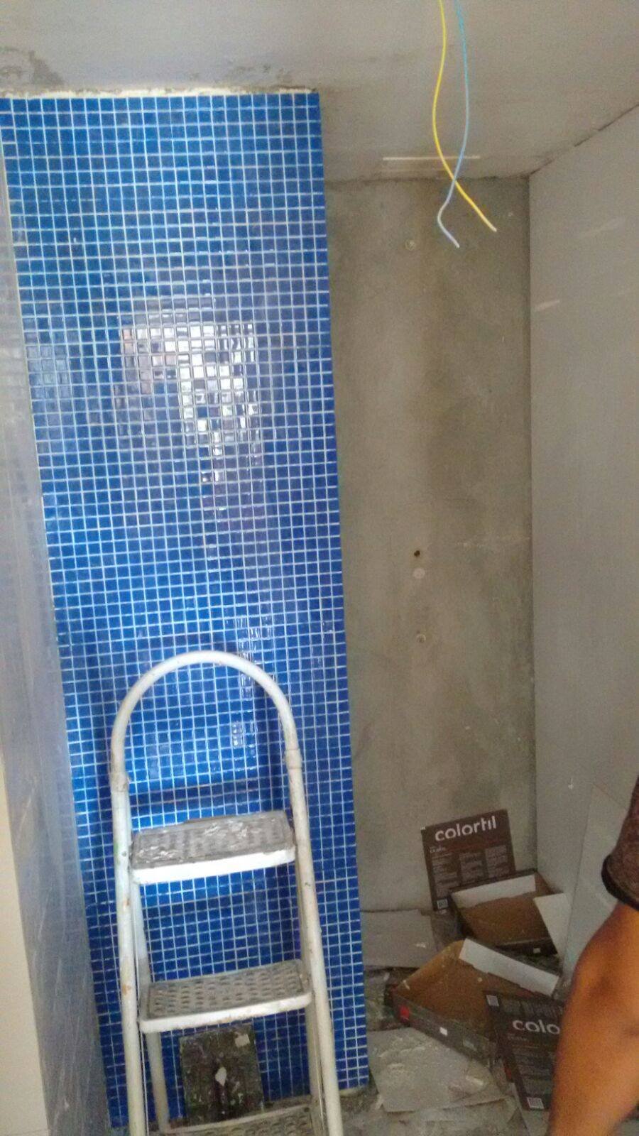 Banheiro feito pelo pedreiro no rio de janeiro